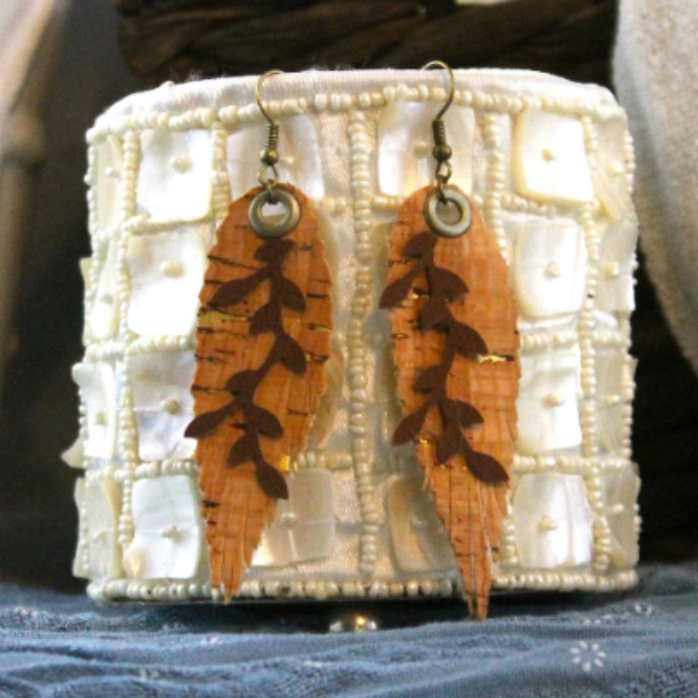 2 Layered leaf-shaped cork earrings